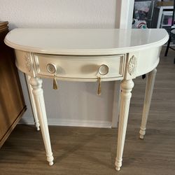 Ivory Hallway / End / Side Table 