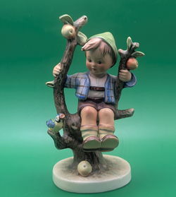 HUMMEL APPLE TREE BOY with BIRD TMK3 HUM 142/1 6"
