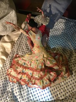 Spanish dresser doll with gorgeous dress