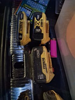DeWalt 20V MAX Battery Pack Lot of 3