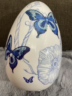 Ceramic Egg Decoration 
