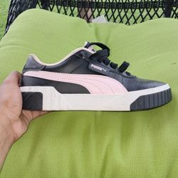 Girls Pumas 