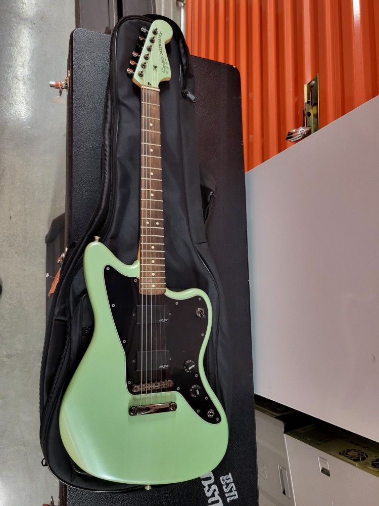 Squier Fender Jazz Guitar