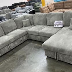 New Sleeper Sectional Couch with USB Port and Sofa Storage! Includes Free Delivery 🚚!