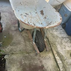 Carretilla grande, perfectas, condiciones, sólo la llanta no está muy buena