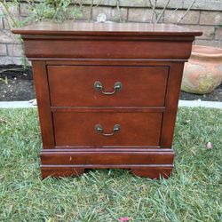 Dark Wood 2-Drawer Nightstand