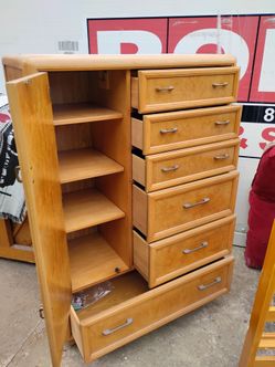 Mueble de madera