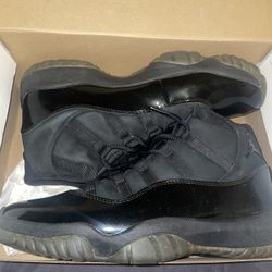 Air Jordan Retro 11 Cap & Gowns 