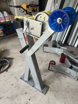Boat trailer tower
