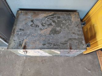 Metal heavy duty trunk