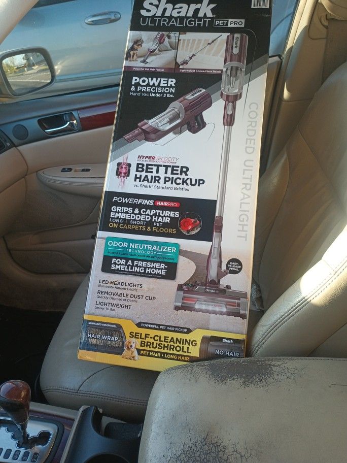 Shark Ultra Light Pet Pro Brand New In Box Original Price 230 Asking $120