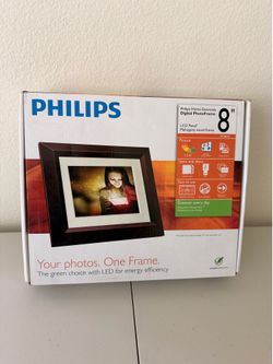 Philips 8” Digital Photo Frame – LED (Mahogany Wood Style)