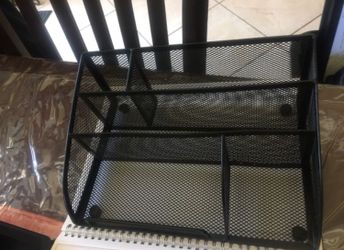 Mesh desk organizer