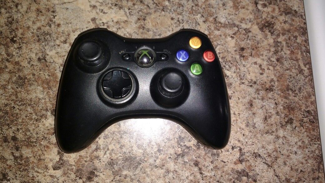 RapidModz Microsoft Xbox 360 controller with 3 button on back and Red, White, Blue and Orange lights around the Xbox symbol.