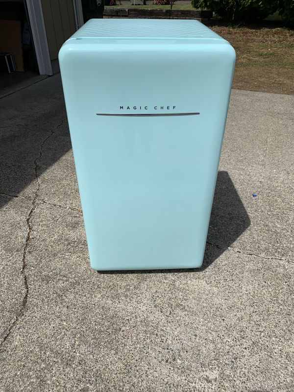 Magic Chef Mini Fridge for Sale in Tumwater, WA OfferUp