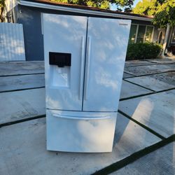 Refrigerator – Great Condition