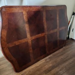BEAUTIFUL dining table