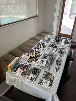 20 LEGO Star Wars sets (no minifigs included)