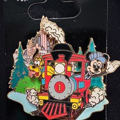 Disney Pin Badge Odyssey 2008 - Mickey and Pluto on Railroad Locomotive On Card