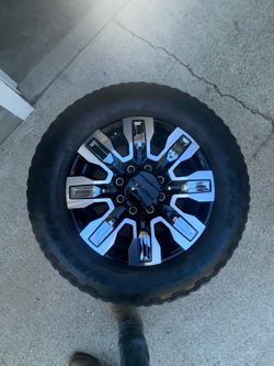 2026 GMC Denali 8 lug wheels