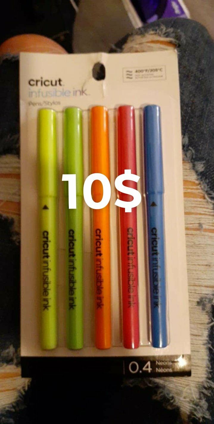 Cricut infusible markers. Asking only 10$