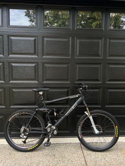 Trek Remedy 5 Full Suspension Bike 26”