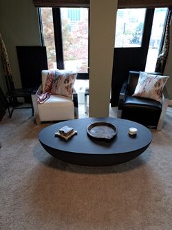 Oval coffee table