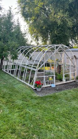Greenhouse structure