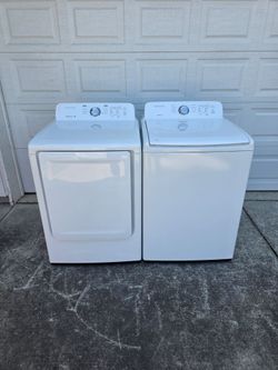 Samsung High Efficiency Washer and Dryer Set (Electric)