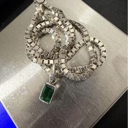 Silver necklace square link with emerald pendant