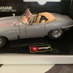 1:18 Diecast Burago 1961 Jaguar 