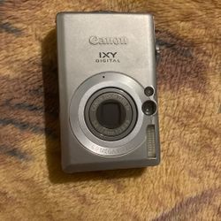 Canon Ixy Digital 