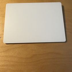 Magic Trackpad 2 ..White w/lightening charge cable