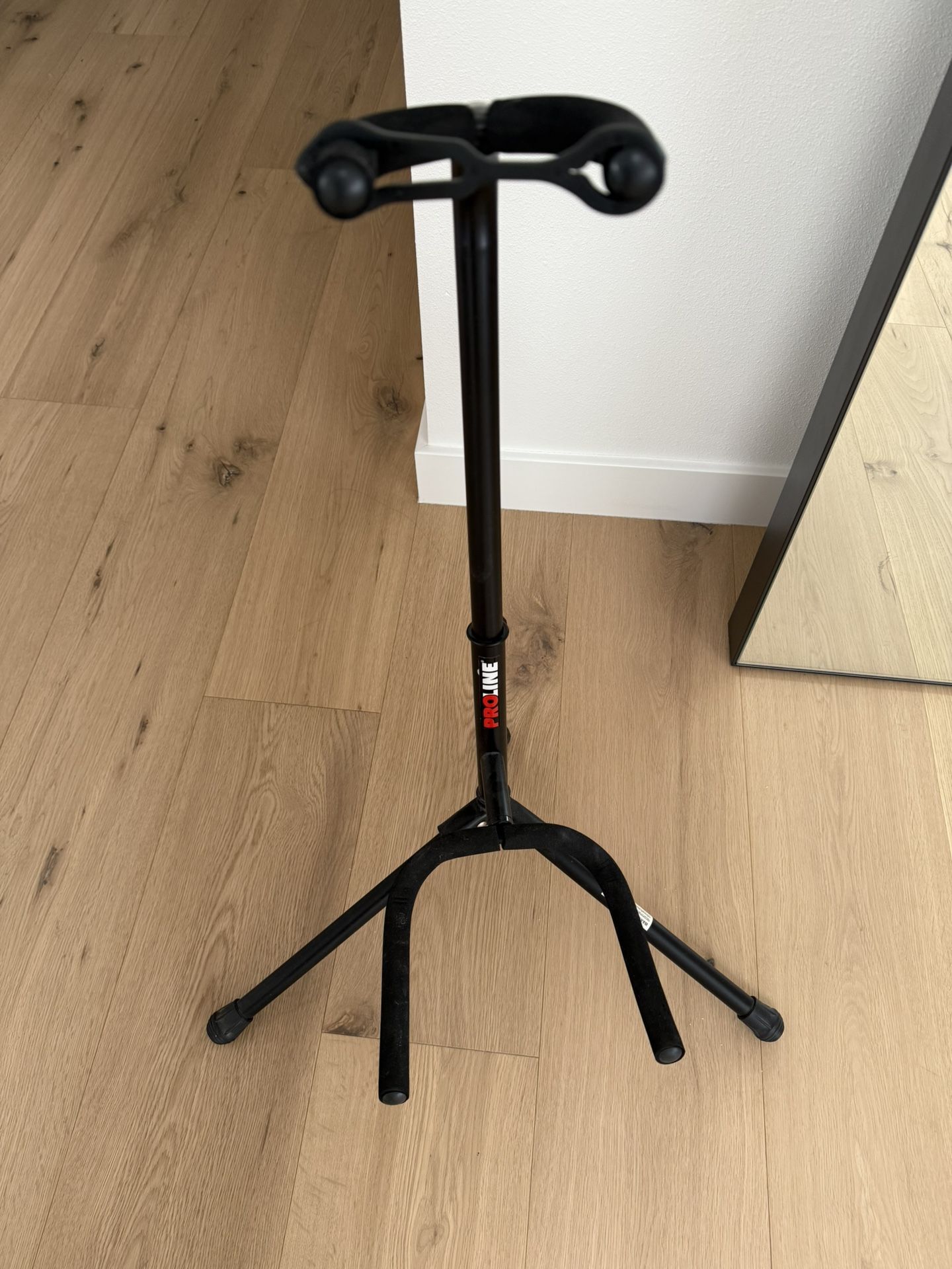 Guitar Stand