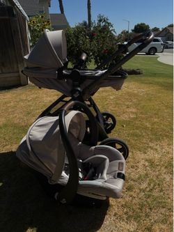 Maxi Cosi travel system stroller