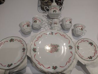 Christmas Vintage Glassware  (Reduced)