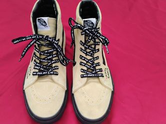 Bonita Apple Bum VANS created by the Hip Hop Group A Tribe called Quest