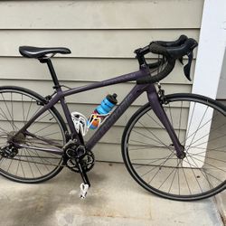 Women’s Cannondale Road Bike
