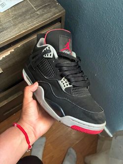 Jordan 4 2019 breds size 10.5