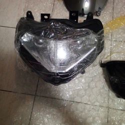 2000 - 2003 GSX-R Headlight Assembly Fits 600cc To 750cc