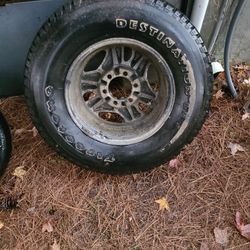 P265/70R16 Firestone Tire With Rim