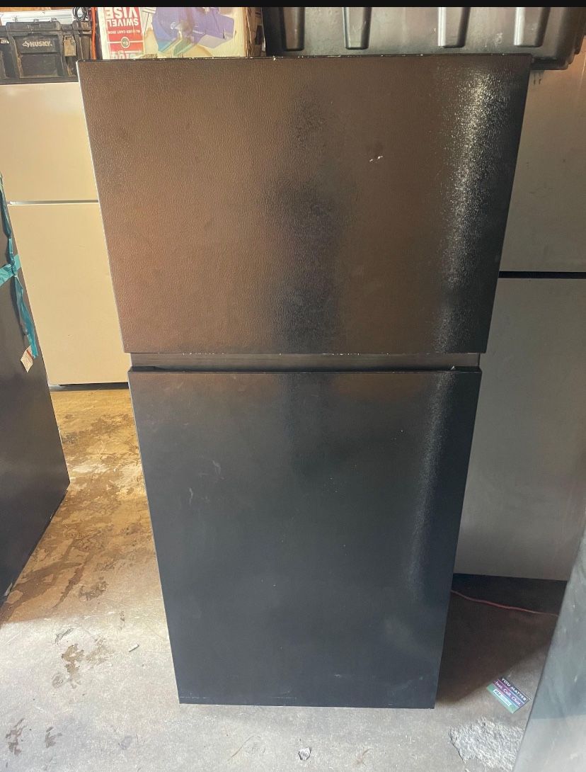 Top Freezer Refrigerator