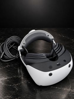 PlayStation VR2 Headset with Cable and controllers