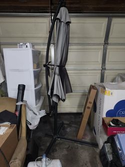 Offset Curved Patio Umbrella