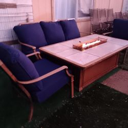 Patio Furniture Good Condition 