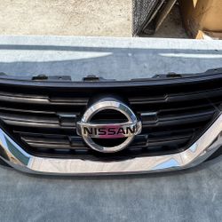 Nissan Altima Grille  (2016-2018)