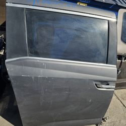 Honda odyssey  door oem  11 to 17 rear