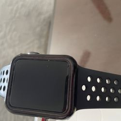 Apple Watch 3 GPS / Cellular 38 mm