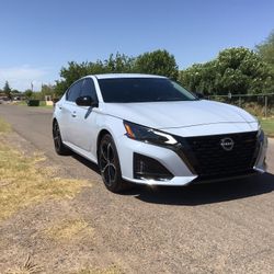 Nissan Altima SR 2024