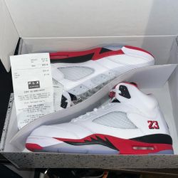Size 11 Men’s Jordan 5 Retro OG